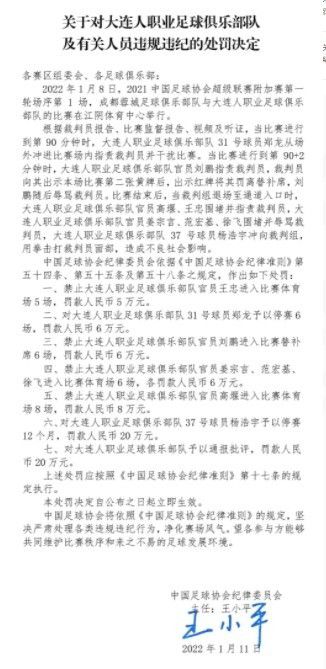 苏守德急忙恭敬道：您请说......叶辰嗯了一声，翘着二郎腿，悠哉的说道：你大嫂和你大侄女，被通缉犯绑架出了车祸差点死亡，也是我把她们俩救下来的。